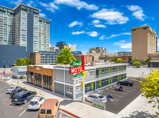 Plus de détails pour 250 W Commercial Row, Reno, NV - Services hôteliers à vendre