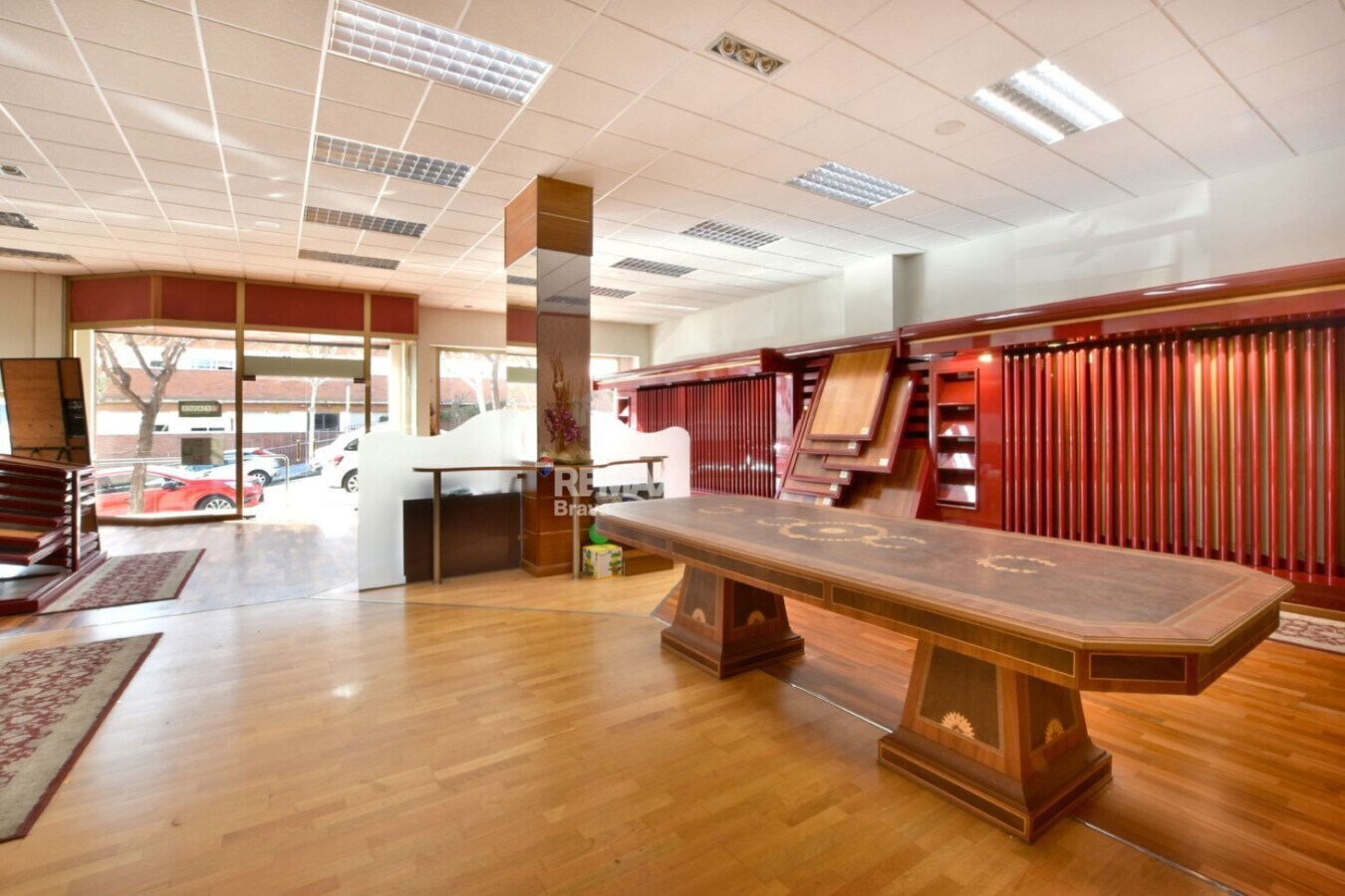 Sant Feliu de Llobregat, BAR 08980 -  -  - Interior Photo - Image 2 of 24