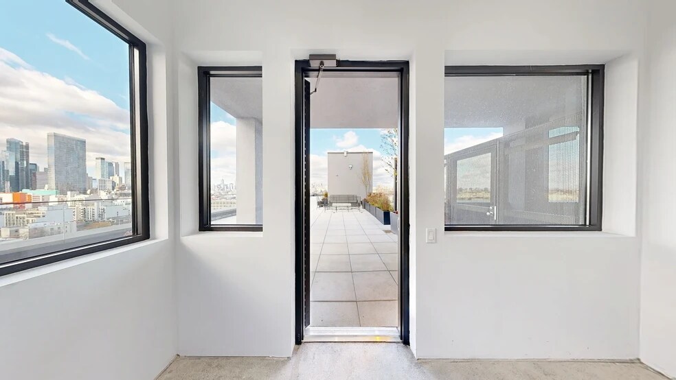 3501 36th Ave, Astoria, NY à louer - Numérisation 3D de Matterport - Image 3 de 13