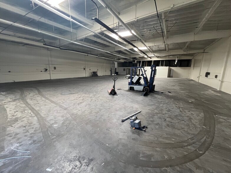 537 E Gardena Blvd, Carson, CA à louer - Photo du bâtiment - Image 2 de 12