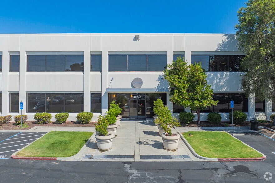 42840 Christy St, Fremont, CA à louer - Photo du bâtiment - Image 3 de 8