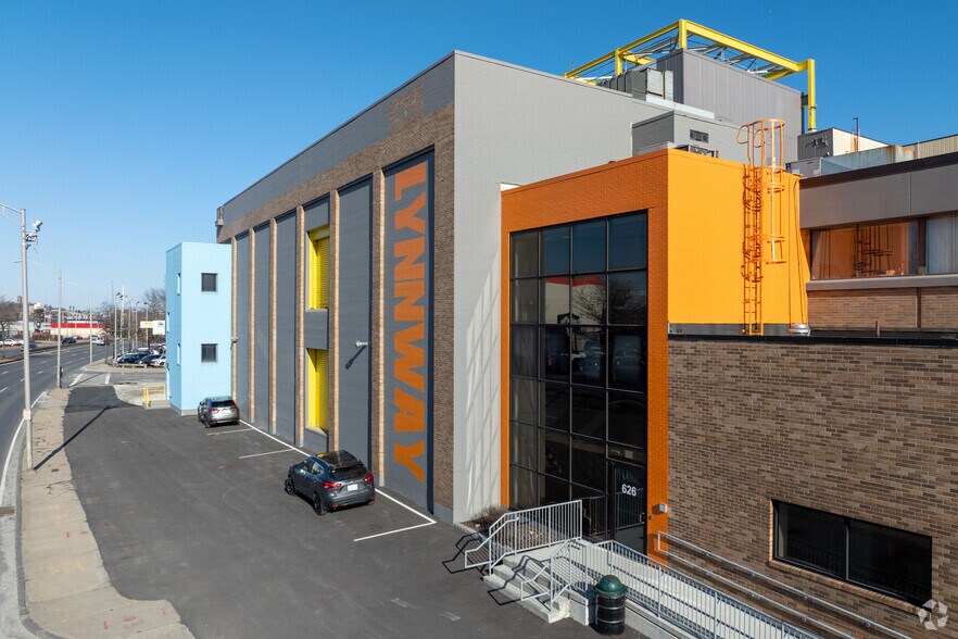 626 Lynnway Rd, Lynn, MA à louer - Photo du bâtiment - Image 3 de 6