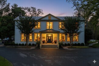 Plus de détails pour 675 Zachary Taylor Hwy, Flint Hill, VA - Services hôteliers à vendre