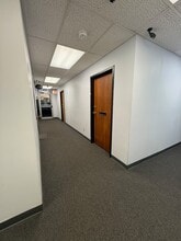 902-1400 S Oliver St, Wichita, KS à louer Hall d’entrée- Image 2 de 4