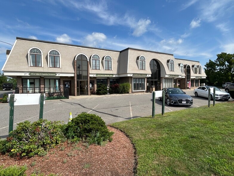 1060 Osgood St, North Andover, MA for lease - Building Photo - Image 1 of 12