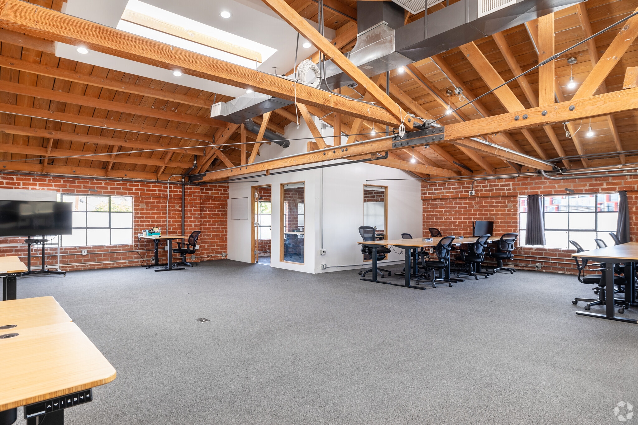 3384 Robertson Pl, Los Angeles, CA for lease Interior Photo- Image 1 of 3