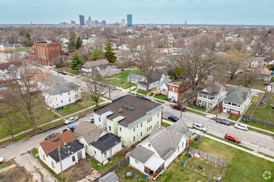 1202-8 Nevada St, Toledo, OH for sale - Building Photo - Image 3 of 5