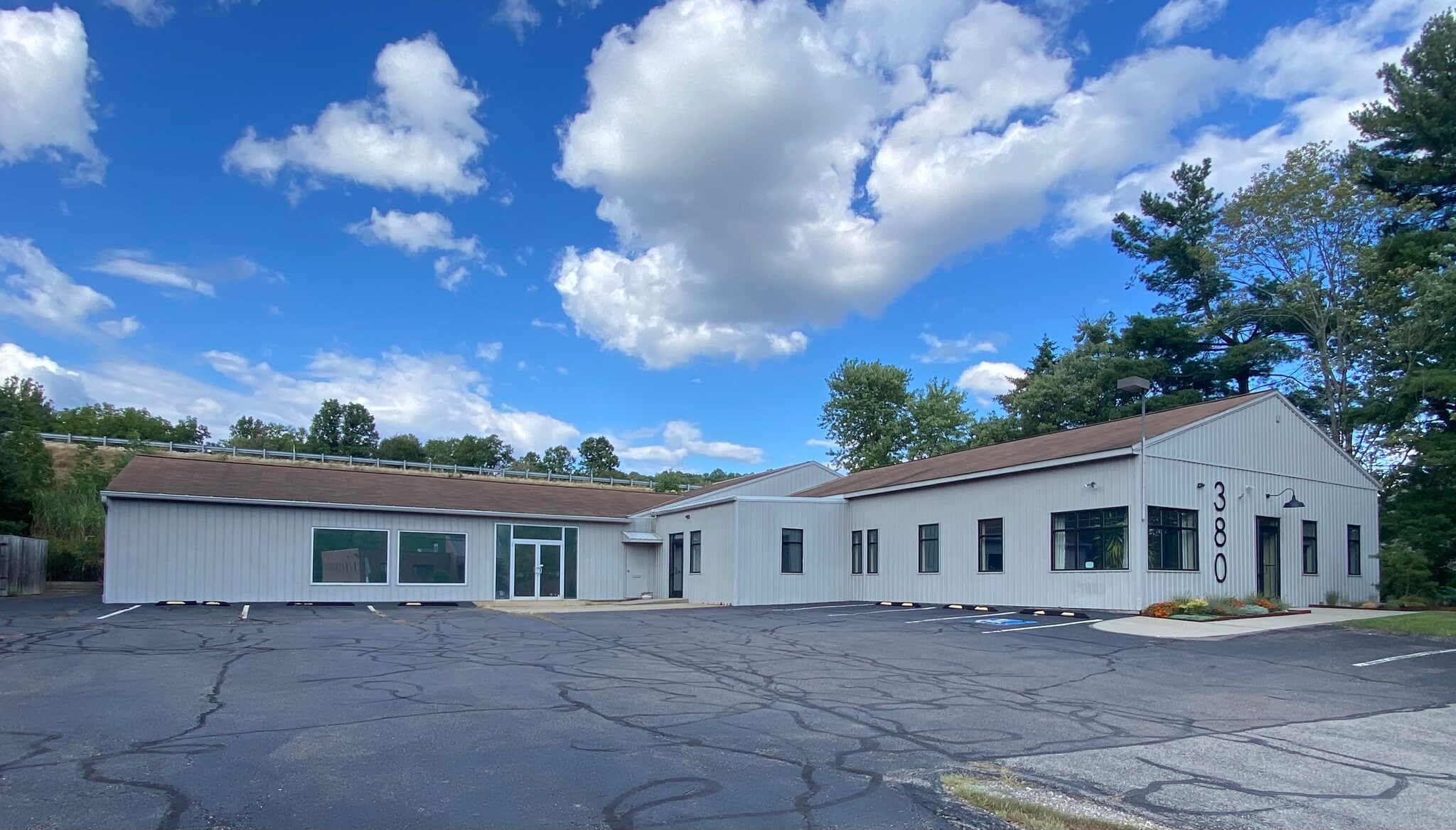 380 Northgate Dr, Warrendale, PA for lease Primary Photo- Image 1 of 3