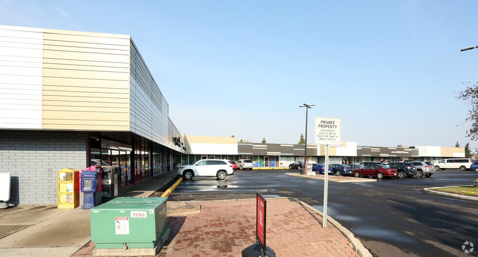 3226 82nd St NW, Edmonton, AB à louer - Photo du bâtiment - Image 2 de 2