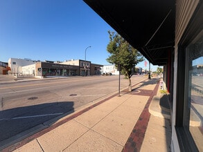 117 W State St, Geneva, IL for lease Interior Photo- Image 2 of 4