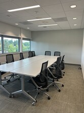 340 Vista Ave SE, Salem, OR for lease Interior Photo- Image 2 of 4