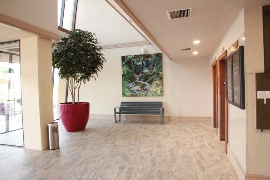 6090 Surety Dr, El Paso, TX for lease - Interior Photo - Image 3 of 12