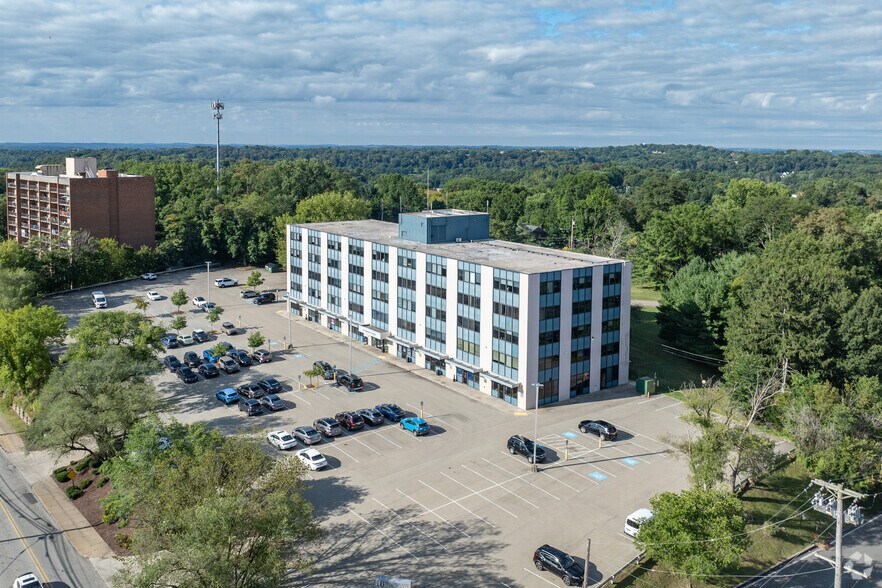 10 Duff Rd, Pittsburgh, PA à louer - Aérien - Image 2 de 4