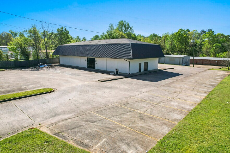 3325 University Blvd E, Tuscaloosa, AL à vendre - Photo du bâtiment - Image 3 de 16