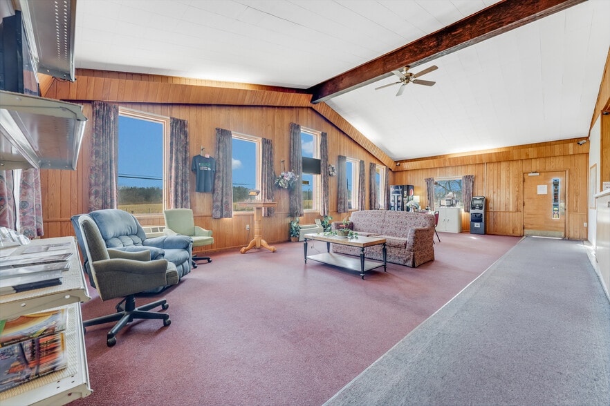 21507 Seneca Trl, Marlinton, WV for sale - Building Photo - Image 3 of 71