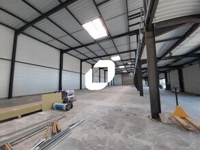 Flex in Saint-Quentin-Fallavier for lease Building Photo- Image 1 of 2