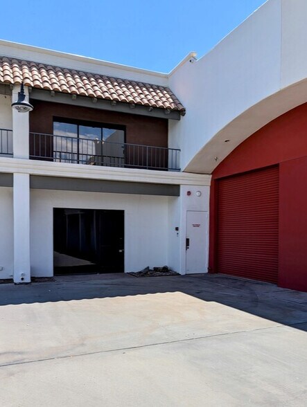 41801 Corporate Way, Palm Desert, CA à louer - Photo du bâtiment - Image 3 de 3