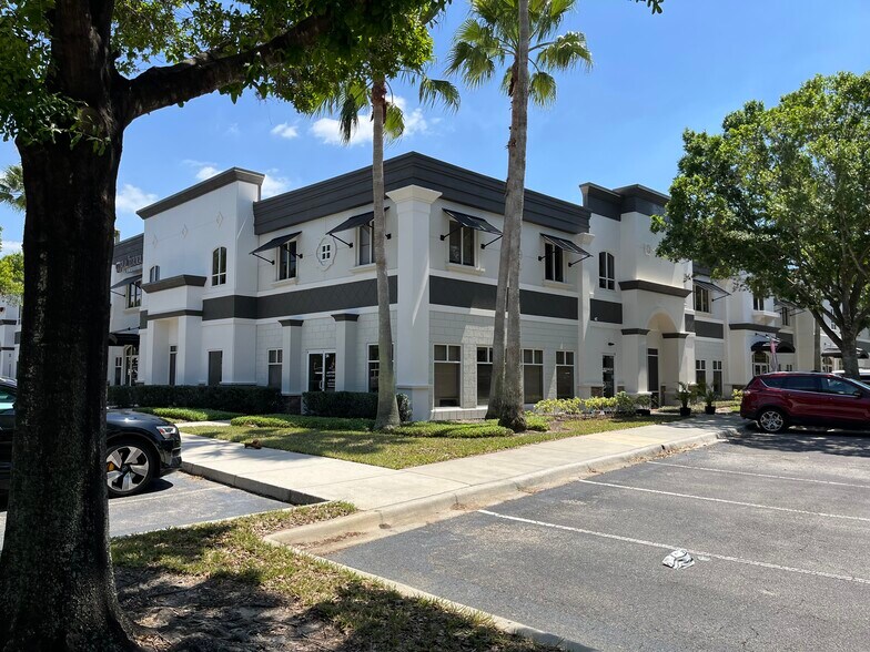 8803 Futures Dr, Orlando, FL à louer - Photo du bâtiment - Image 1 de 10
