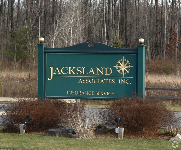 343 Comrie Ave, Johnstown, NY à vendre - Photo du bâtiment - Image 2 de 9