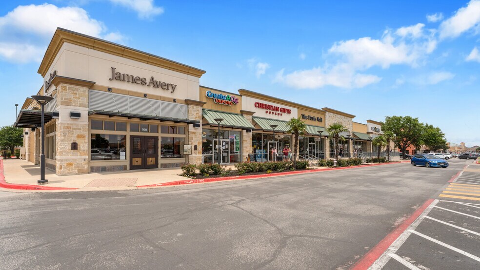 3941 S Interstate 35, San Marcos, TX à vendre - Photo du bâtiment - Image 2 de 29