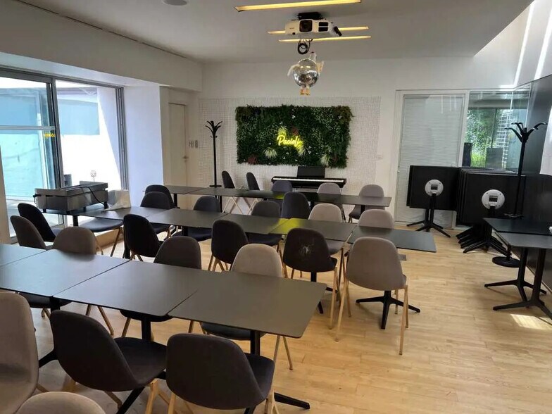 Bureau dans Nantes à louer - Photo du bâtiment - Image 2 de 12