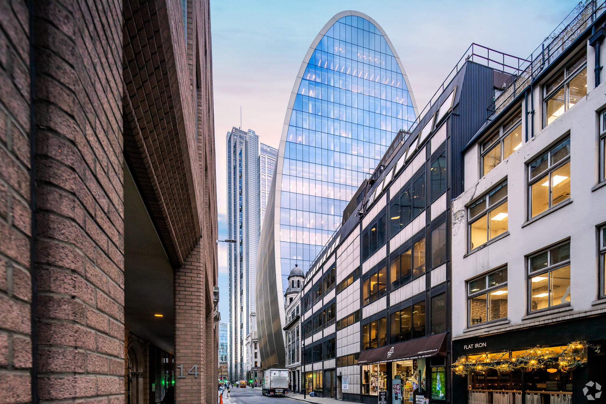 70 St. Mary Axe, London à louer Photo du b timent- Image 1 de 7