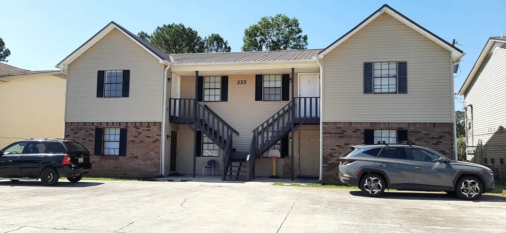 223 & 225 8th St SW, Decatur, AL for sale - Primary Photo - Image 1 of 11