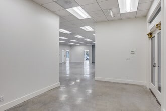 725 Arizona Ave, Santa Monica, CA for lease Interior Photo- Image 2 of 4