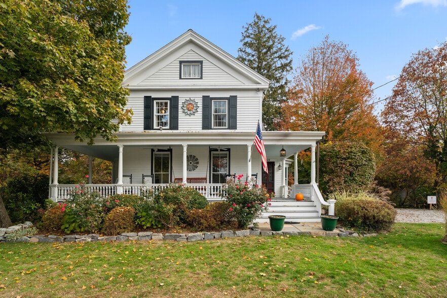 209 Main St, Deep River, CT à vendre - Photo du bâtiment - Image 2 de 4