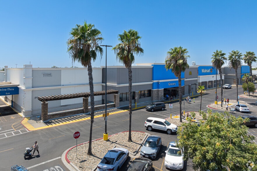 770 W El Monte Way, Dinuba, CA for lease - Primary Photo - Image 1 of 4