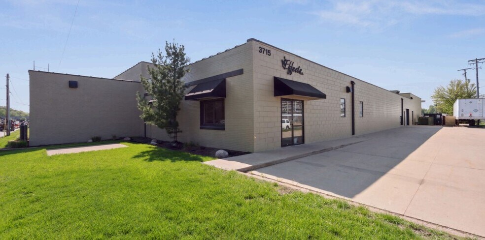 3715 50th Ave, Minneapolis, MN à vendre - Photo du bâtiment - Image 2 de 5