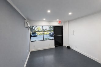 3551 23rd Ave S, Lake Worth, FL for lease Interior Photo- Image 2 of 7