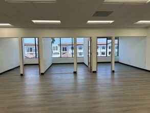 14140-14144 Ventura Blvd, Sherman Oaks, CA for lease Interior Photo- Image 1 of 2