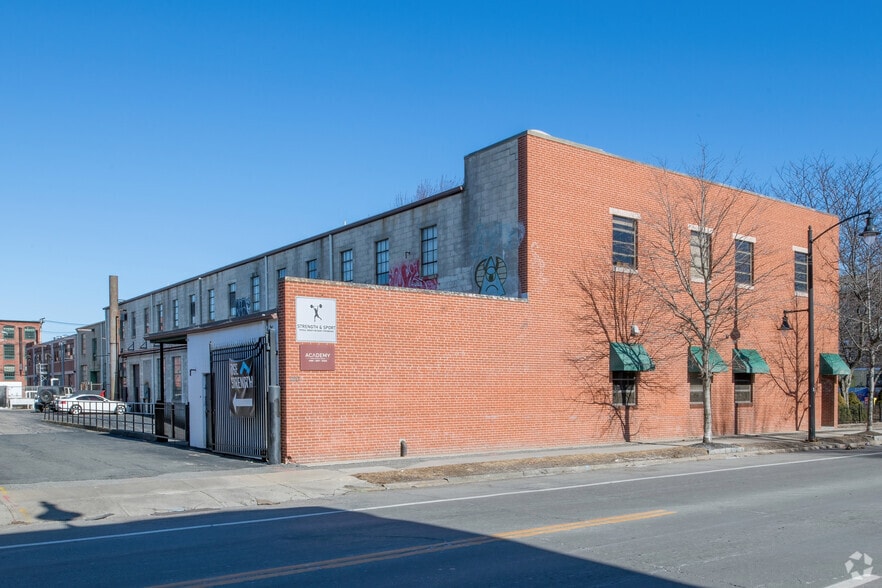 1205 Westminster St, Providence, RI for lease - Primary Photo - Image 1 of 6