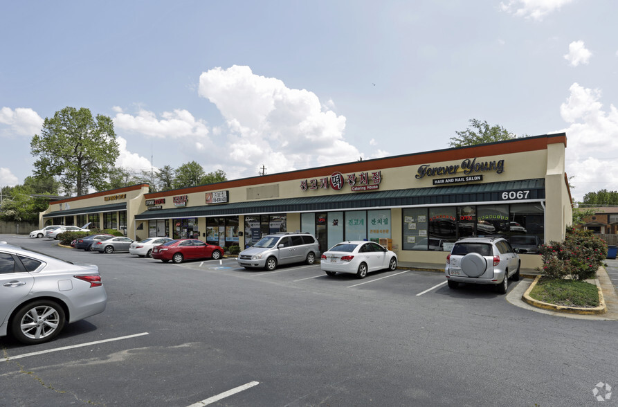 6067-6071 Buford Hwy NE, Atlanta, GA for sale - Primary Photo - Image 1 of 1