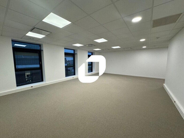 21 Rue Jacobi-Netter, Strasbourg for lease - Interior Photo - Image 3 of 12