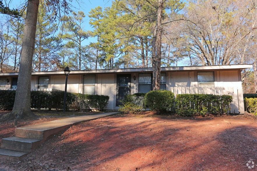 6200 Hillandale Dr, Lithonia, GA à vendre - Photo du bâtiment - Image 2 de 6