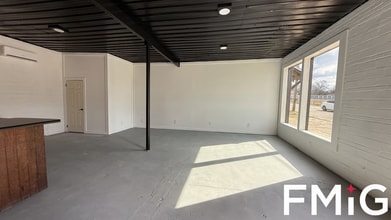 604 W Cumming Ave, Opp, AL for lease Interior Photo- Image 1 of 4
