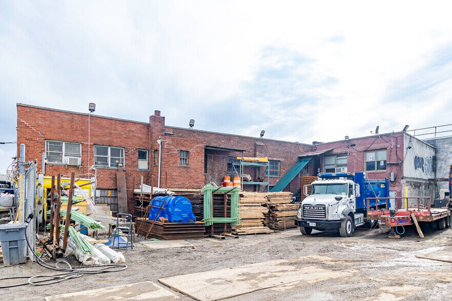 945-975 Close Ave, Bronx, NY à louer - Photo du bâtiment - Image 3 de 12