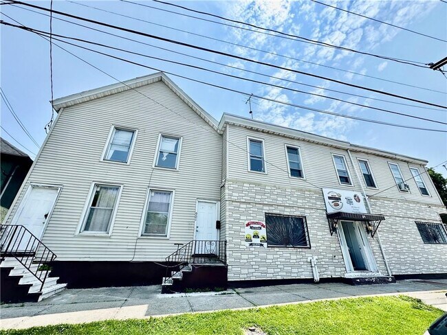 More details for 905 Albany St, Utica, NY - Retail for Sale