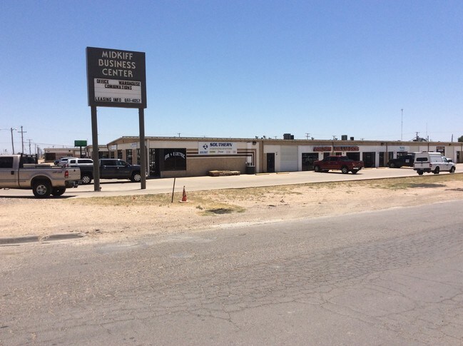 Plus de détails pour 1308 S Midkiff Rd, Midland, TX - Local d'activités à louer