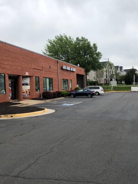 4080 Walney Rd, Chantilly, VA for lease - Building Photo - Image 3 of 6