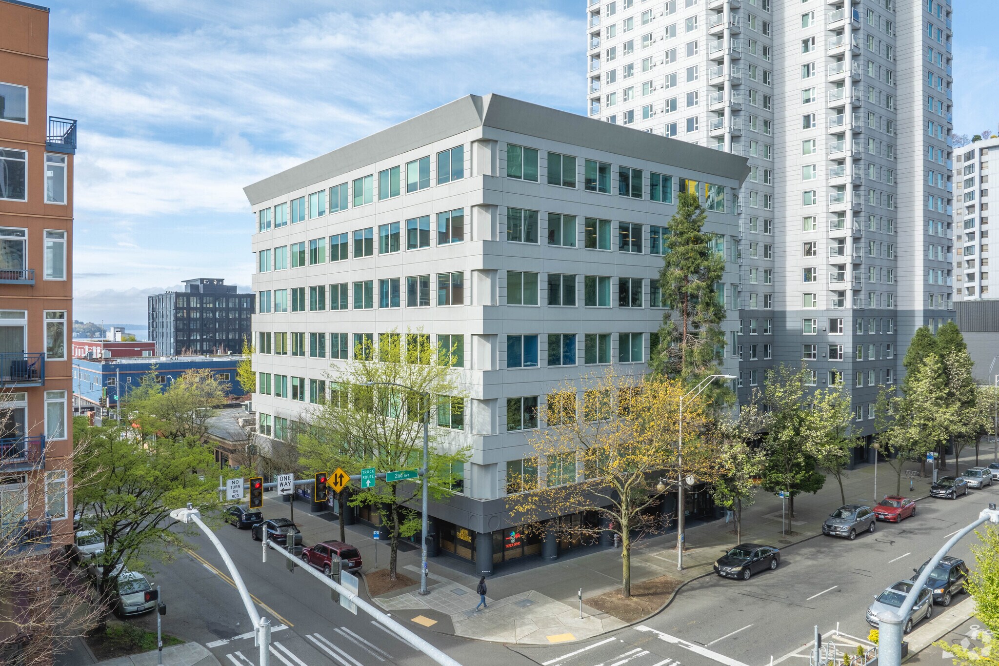 2505 2nd Ave, Seattle, WA à louer Photo du bâtiment- Image 1 de 7