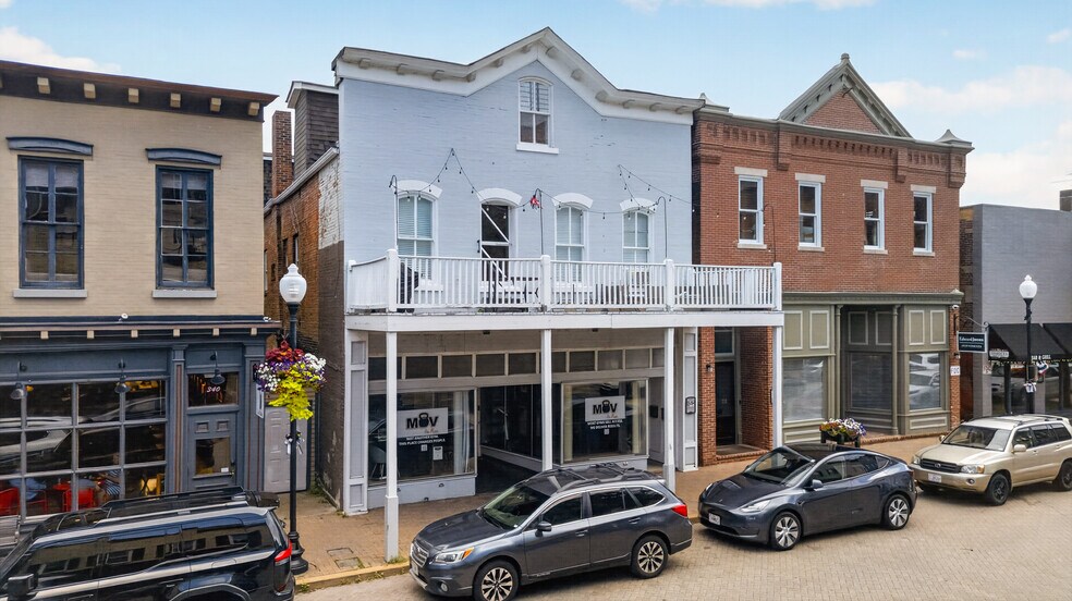 334 N Main St, Saint Charles, MO for lease - Primary Photo - Image 1 of 8