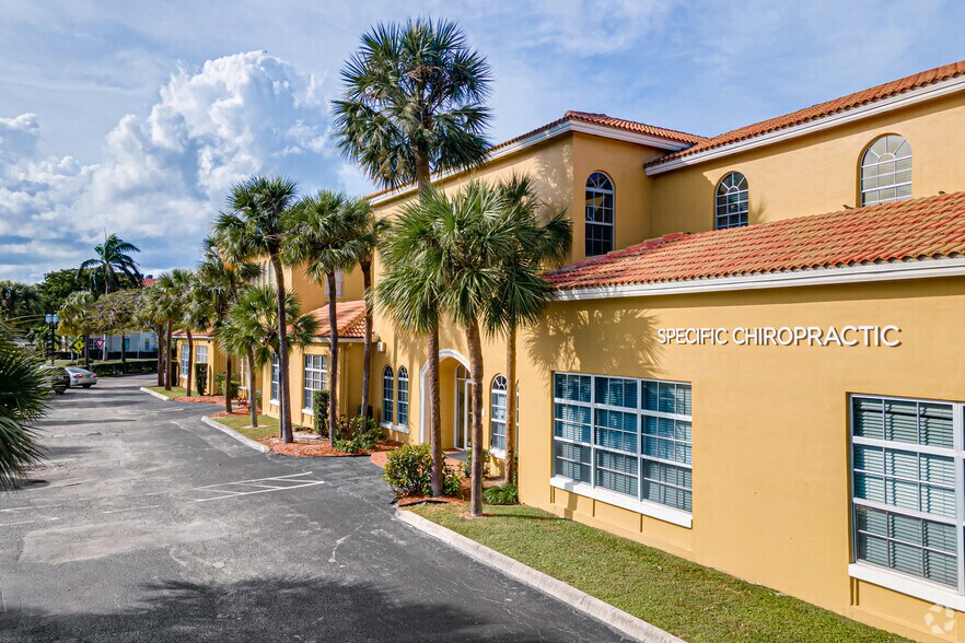 1 W Camino Real, Boca Raton, FL à louer - Photo du bâtiment - Image 3 de 8