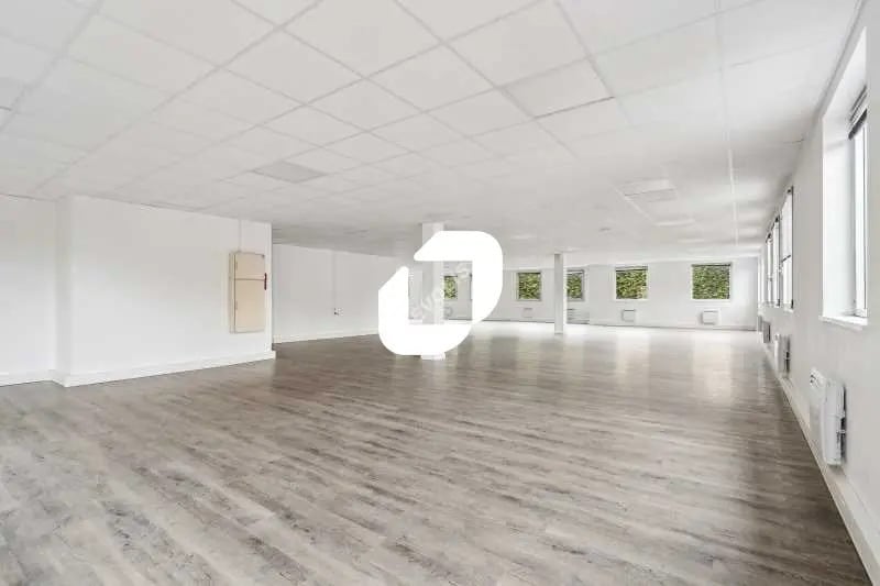 Flex in Chevilly-Larue for lease - Interior Photo - Image 3 of 16