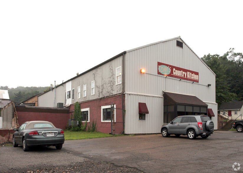 809-829 Carolina Ave, Chester, WV for lease - Building Photo - Image 2 of 2