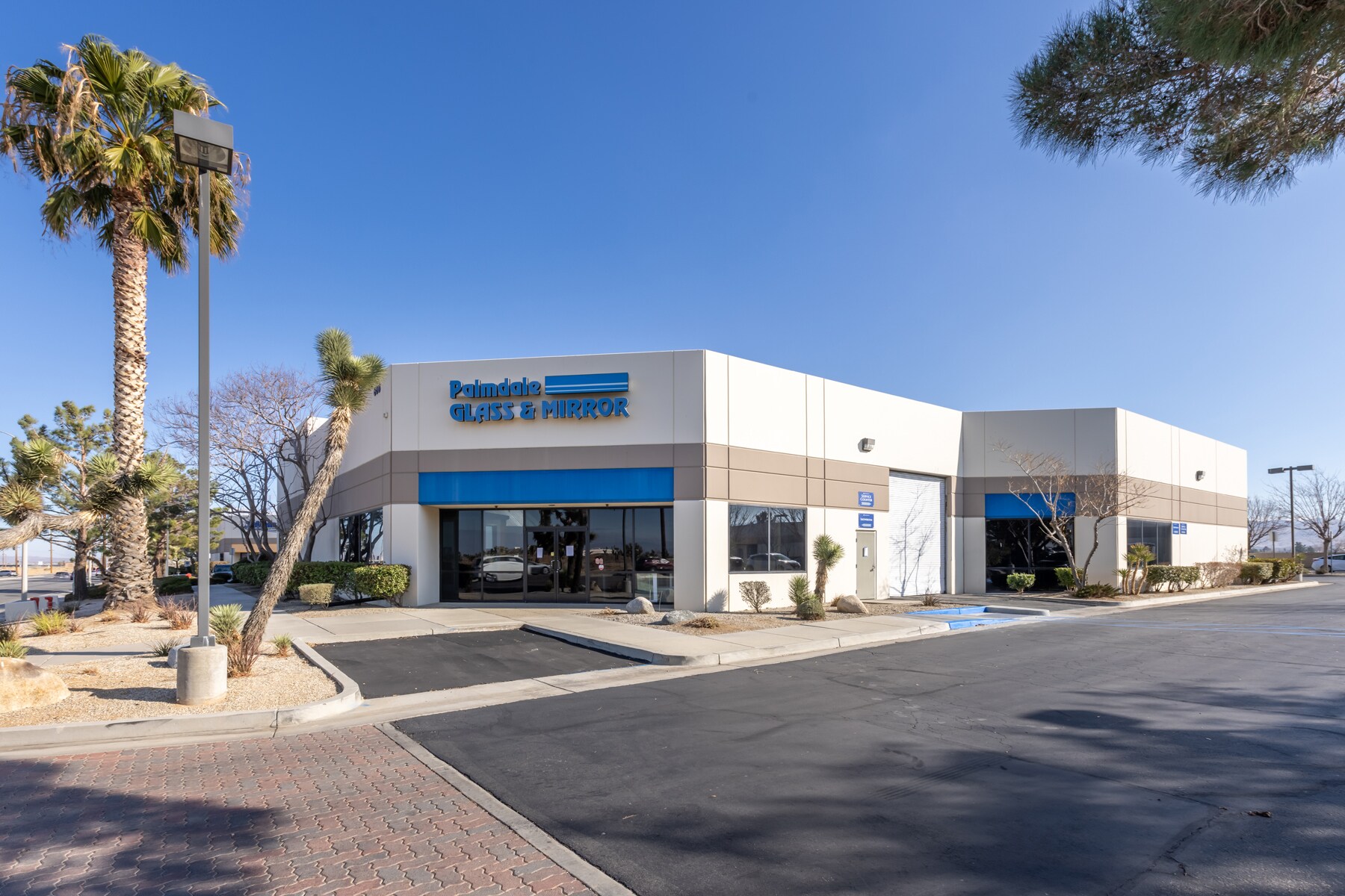 608 E Rancho Vista Blvd, Palmdale, CA for sale Building Photo- Image 1 of 39