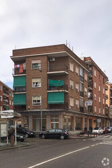 Calle San Esteban, 2, Talavera de la Reina, Toledo à louer - Photo du bâtiment - Image 2 de 2