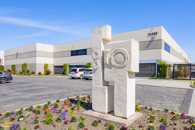 More details for 14512-14518 Garfield Ave, Paramount, CA - Industrial for Lease